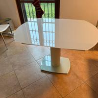 Tavolo vetro 4-8 posti