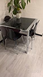 Tavolo quadrato allungabile