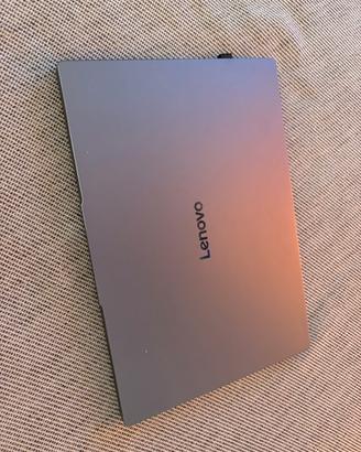Lenovo Ideapad slim 3 intel core 7 240H