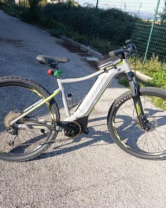 Bici pedalata assistita Giant Fathom E+