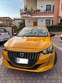 Peugeot 208 1.2 100 cv