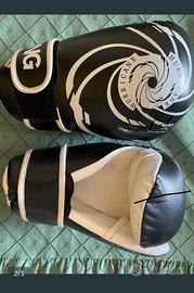 Guantoni paratibia capzati kick boxing