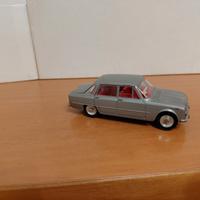 Dinky Toys Alfa Romeo Giulia no Politoys Mebetoys 