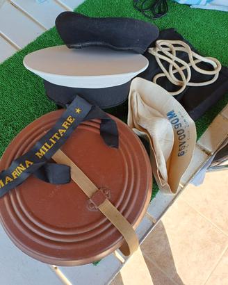 cappelli militari anni 60