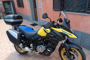 Suzuki V-strom 650 xt explorer