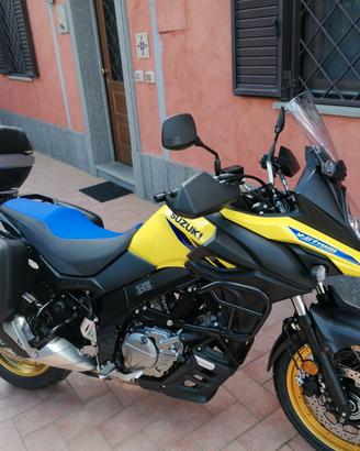 Suzuki V-strom 650 xt explorer