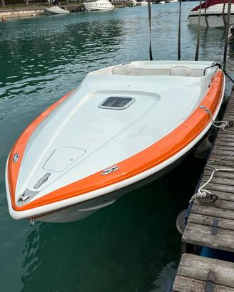 Barca  Tullio Abbate Sea Star con motore nuovo