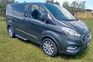Ford  Tourneo castom 