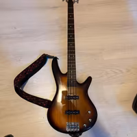 🎸Ibanez GSR180 + Behringer BX108 Thunderbird 🔊