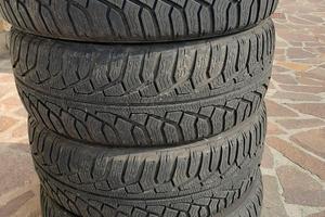 Gomme invernali Uniroyal  195/55 r16