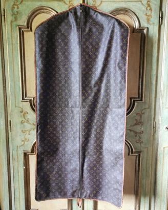 Appendi abiti Louis Vuitton originale