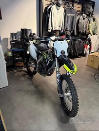 Triumph TF 250-x