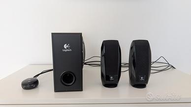 Logitech S-220 Speaker System