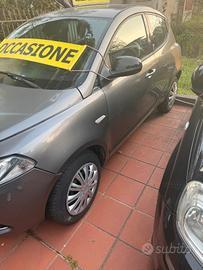 Lancia Ypsilon 0.9 TwinAir 85 CV 5 porte Metano Ec