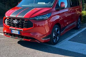 FORD TOURNEO CUSTOM SPORT PHEV 2025