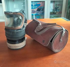 Maschera antigas inglese WW2 donna no elmetto