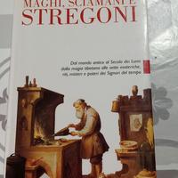 Libro Maghi sciamani e stregoni