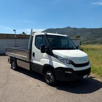 Autocarro iveco daily