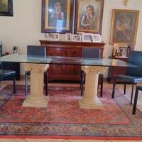 Tavolo da pranzo con piano in cristallo