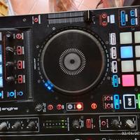DENON MCX8000 SERATO DJ CONTROLLER