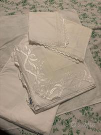 Completo letto lenzuola cotone vintage ricamato