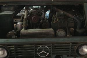 Mercedes UNIMOG 401