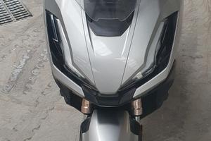 scooter honda adv350 