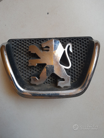 Logo anteriore peugeout 206