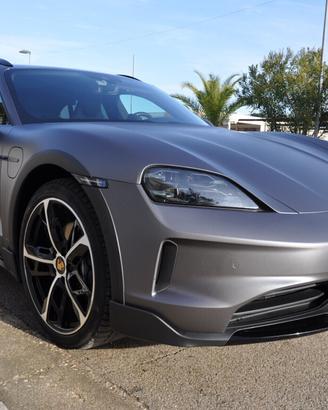 Porsche Taycan 4 Cross Turismo