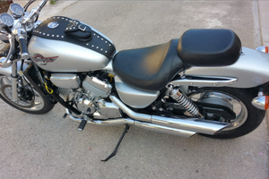 Honda vf 750 magna c