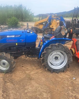 trattore solis s16