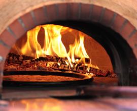 Pizzeria da asporto con forno a legna - 100mq