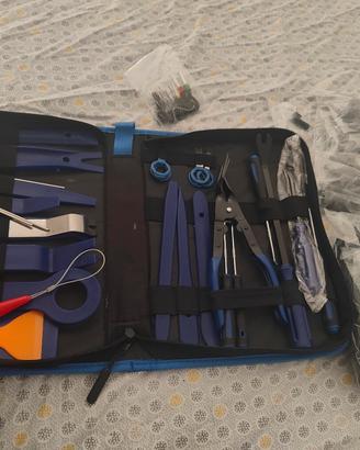 kit smontaggio cruscotto + stacca batteria