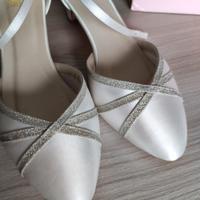 Scarpe in raso bianco e lurex 