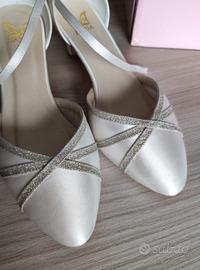 Scarpe in raso bianco e lurex 