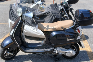 Vespa 125 lx nera