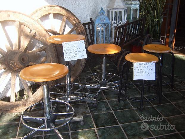 Sgabello a vite Mobili usati