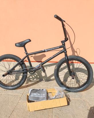 BMX SUBROSA SALVADOR 20.5" / NERO (RHD)