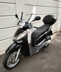 Sh 300 Vendita in Moto e scooter a Genova