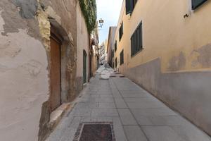 3 LOCALI A CAGLIARI
