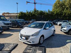 PEUGEOT 208 1.2cc 82cv CERCHI IN LEGA