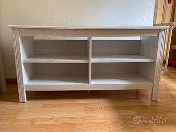 Mobiletto Ikea basso per tv