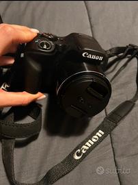 Canon PowerShot SX540 HS con custodia