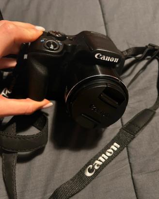 Canon PowerShot SX540 HS con custodia