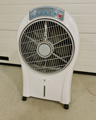 Ventilatore con raffrescatore aria e ionizzatore