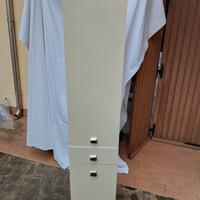  C olonna da bagno bianco verniciato 