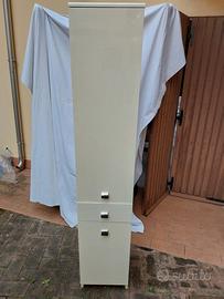  C olonna da bagno bianco verniciato 