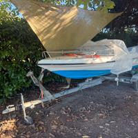 Barca motore carrello