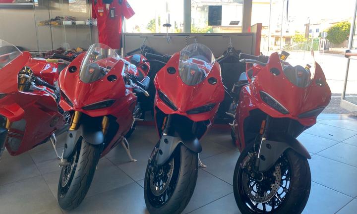 Ducati Panigale V2 S