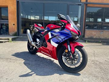 CBR 1000 RR R